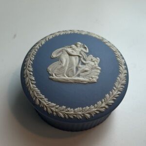 Wedgwood blue Jasperware round trinket box